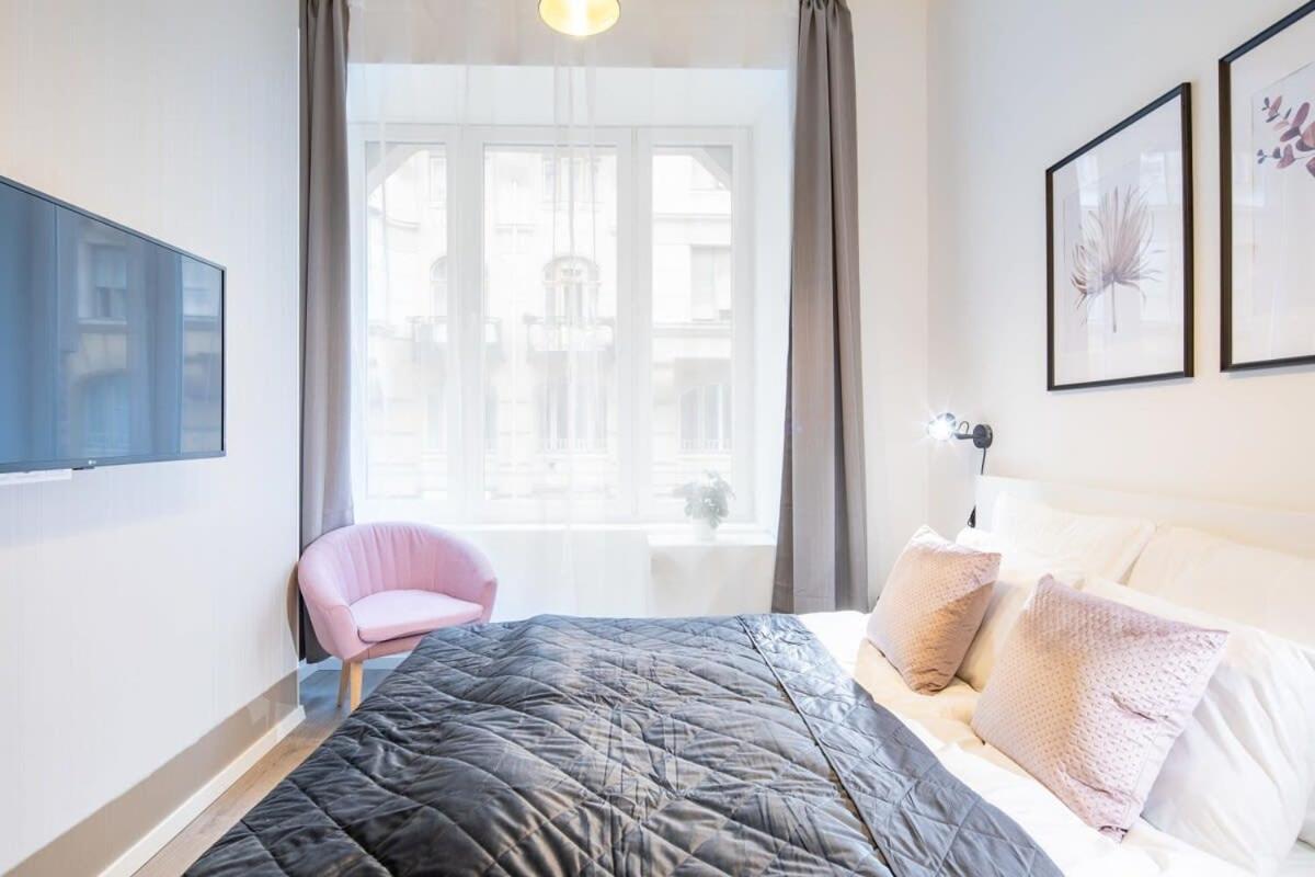 Extra Central - Mini Modern Studio Budapešť Exteriér fotografie